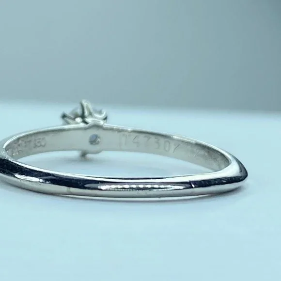 Tiffany & Co. Platinum 0.32ct G/VS2 round brilliant solitaire Diamond ring sz 6.